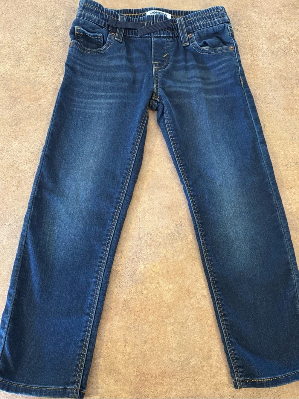 Levi's Straight Leg Boys' Dark Wash Blue Jeans Boy Size 5 Regular
